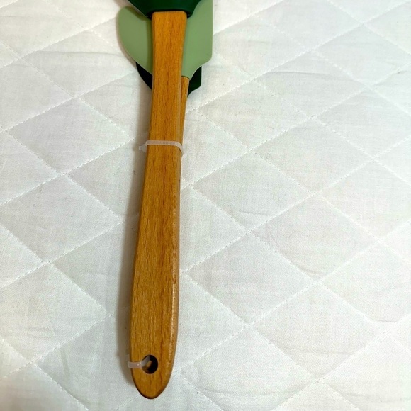 CWC 3 Piece Set Spatula With Wooden Handles 12”,10”,8”Christmas Cook With Color - Picture 7 of 9